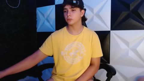 Snapshot of dani_cumboy chatting on 27, 2, 2025 dani_cumboy online show from 27, 2, 2025