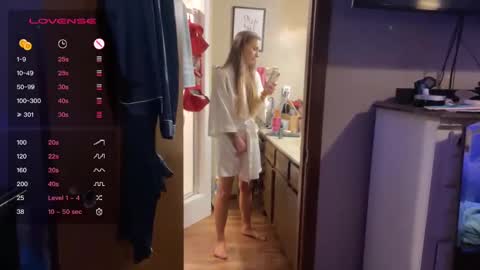 Snapshot of danidragon69 chatting on 19, 12, 2024 Dani Dragon online show from 19, 12, 2024