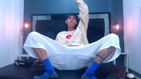 Daniel Delux  online show from 19, 10, 2025