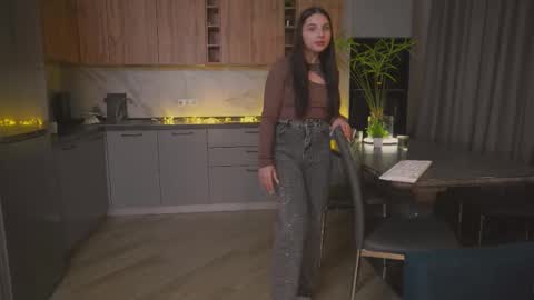 Snapshot of danielacrystal chatting on 5, 11, 2025 Hi my name is Daniela Im new here but I really like to chat online show from 5, 11, 2025