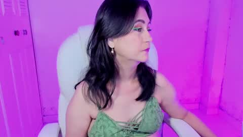 Snapshot of danielahot2 chatting on 6, 2, 2025 Daniela online show from 6, 2, 2025