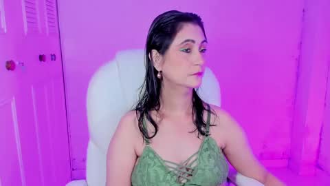 Snapshot of danielahot2 chatting on 6, 2, 2025 Daniela online show from 6, 2, 2025