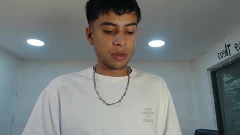 Snapshot of danielitopapii chatting on 9, 11, 2025 danielitopapii online show from 9, 11, 2025