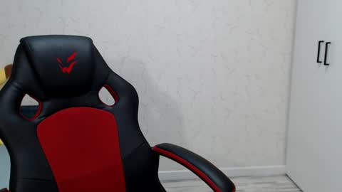 Daniella Martin online show from 18, 2, 2025