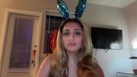 daniellarae1 online show from 6, 4, 2026