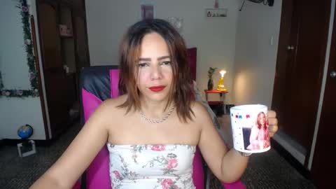 Snapshot of danielle_rose_ chatting on 11, 12, 2024 Angie online show from 11, 12, 2024