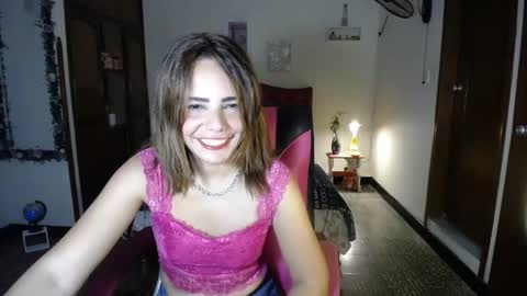 Snapshot of danielle_rose_ chatting on 19, 2, 2025 Angie online show from 19, 2, 2025