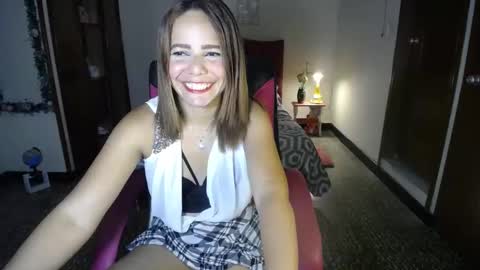 Snapshot of danielle_rose_ chatting on 6, 3, 2025 Angie online show from 6, 3, 2025