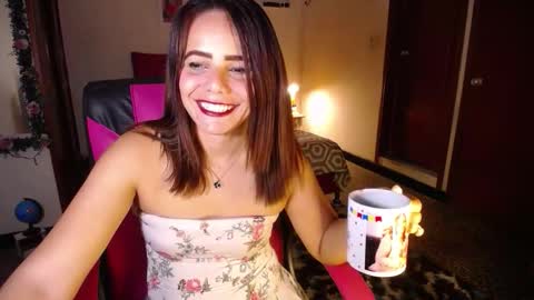 Snapshot of danielle_rose_ chatting on 2, 10, 2025 Angie online show from 2, 10, 2025
