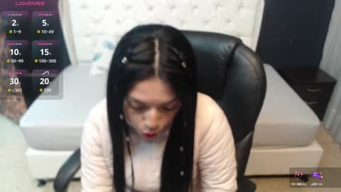 Snapshot of danielle_smithh chatting on 5, 12, 2024 Danielle Smith online show from 5, 12, 2024