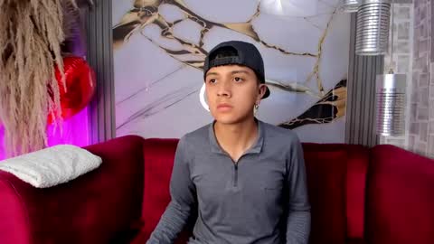 Snapshot of danieltravel chatting on 28, 10, 2025 Daniel online show from 28, 10, 2025