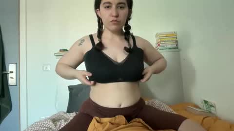 Snapshot of danigirl2004 chatting on 22, 4, 2026 danigirl2004 online show from 22, 4, 2026