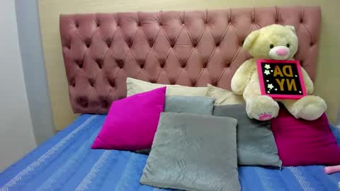 Snapshot of daniibelluci chatting on 12, 2, 2025 DaniiBelluci online show from 12, 2, 2025