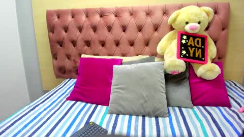 Snapshot of daniibelluci chatting on 5, 3, 2025 DaniiBelluci online show from 5, 3, 2025