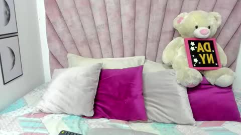 Snapshot of daniibelluci chatting on 14, 11, 2025 DaniiBelluci online show from 14, 11, 2025