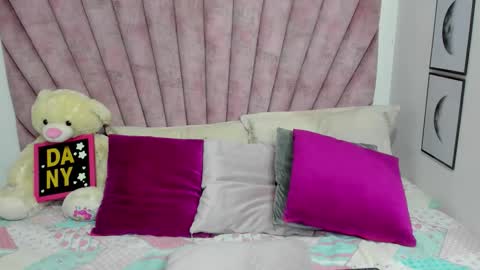 DaniiBelluci  online show from 25, 3, 2026