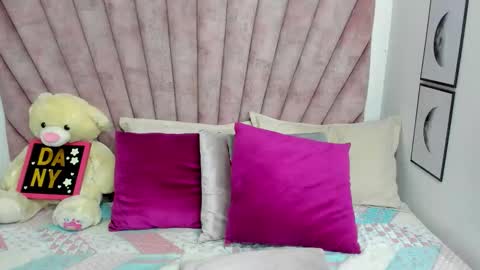   Danii Belluci  online show from 1, 3, 2026