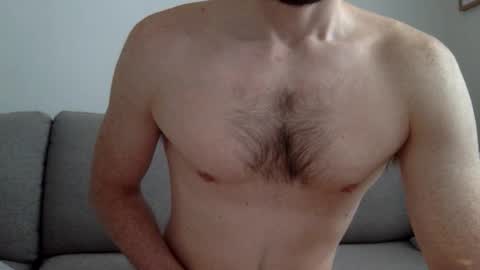 Snapshot of danishguysdicks chatting on 28, 10, 2025 Buzzy online show from 28, 10, 2025