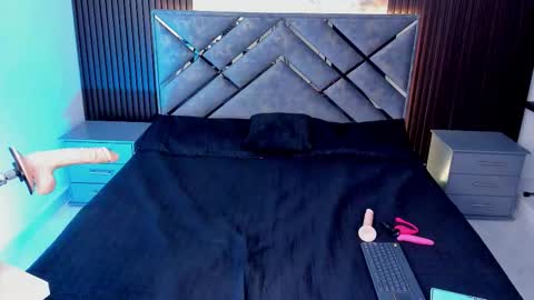 Dani whatson online show from 20, 9, 2025