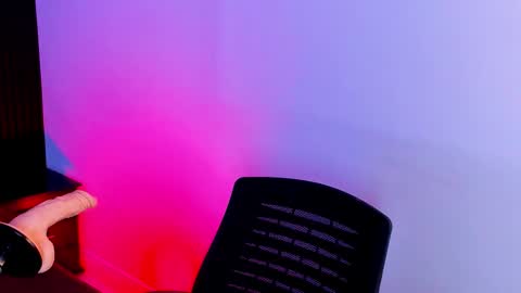 Dani whatson online show from 26, 9, 2025