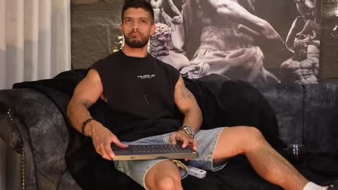 Snapshot of dann_saenz chatting on 26, 11, 2025 Dann saenz online show from 26, 11, 2025