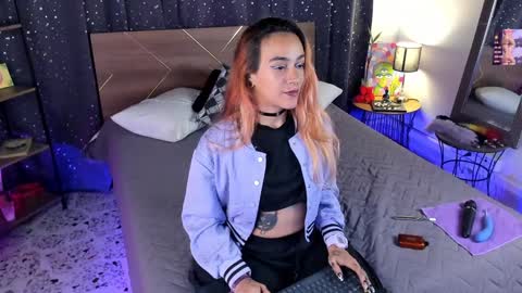 Snapshot of danna__castle chatting on 10, 12, 2024 Dannacastle online show from 10, 12, 2024