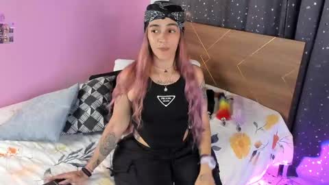 Snapshot of danna__castle chatting on 13, 2, 2025 Dannacastle online show from 13, 2, 2025