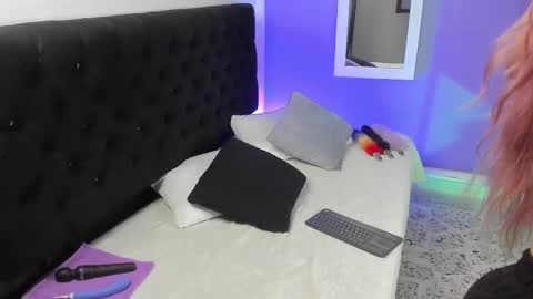 Snapshot of danna__castle chatting on 3, 3, 2025 Dannacastle online show from 3, 3, 2025