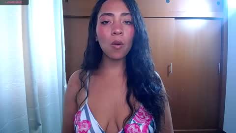 Snapshot of danna__ross chatting on 17, 1, 2025 Danna  Ross online show from 17, 1, 2025