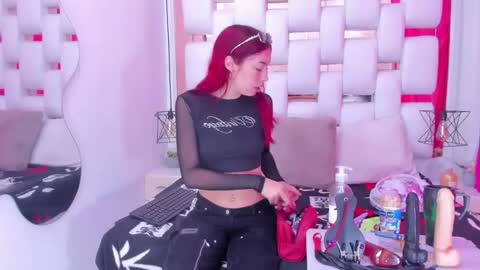 Danna Flame online show from 3, 12, 2025