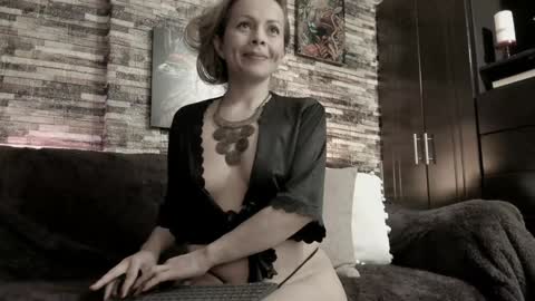 Snapshot of danna_johnson2 chatting on 13, 12, 2024 natalia online show from 13, 12, 2024