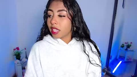 Danna online show from 8, 3, 2025