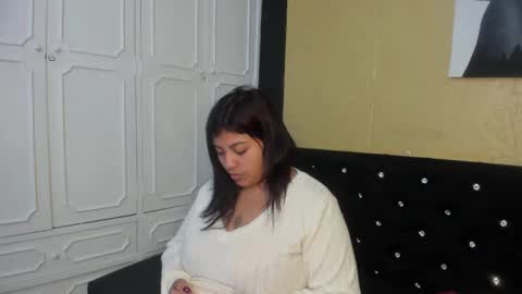 Danna Garza online show from 11, 2, 2025