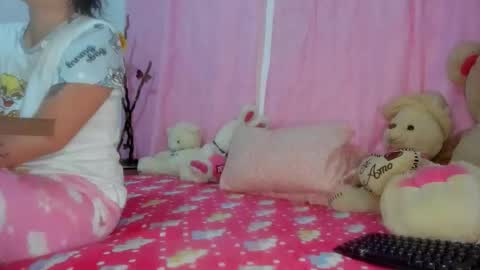 Danna Sofia jeins online show from 28, 9, 2025