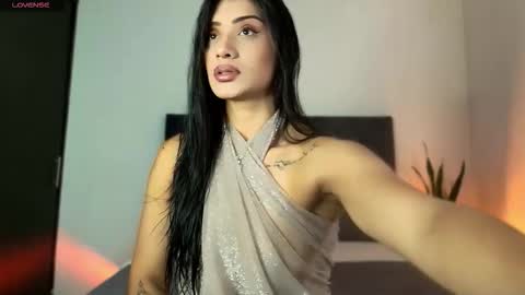 Snapshot of dannawells chatting on 17, 11, 2025 Danna Wells online show from 17, 11, 2025