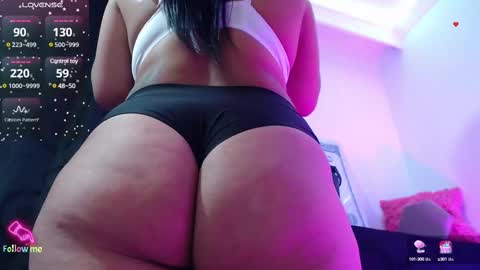 Snapshot of danniela_james chatting on 6, 3, 2025 danna online show from 6, 3, 2025