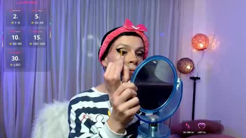 Snapshot of dannihotboy02 chatting on 29, 4, 2026 danni online show from 29, 4, 2026