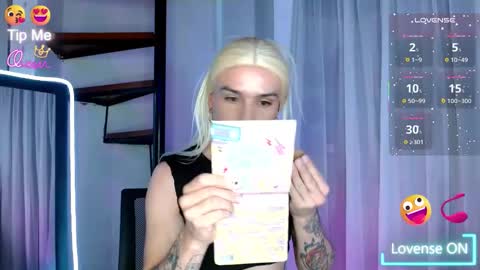 Snapshot of dannihotboy02 chatting on 25, 5, 2026 danni online show from 25, 5, 2026