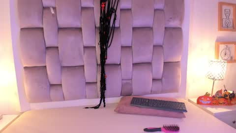 Dannika online show from 30, 10, 2025