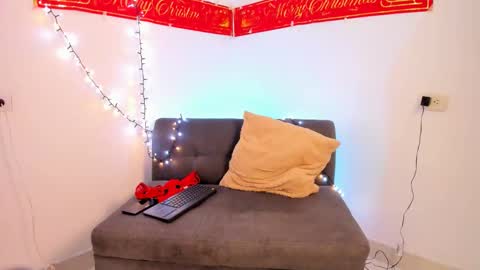 danny_and_lara online show from 4, 12, 2025