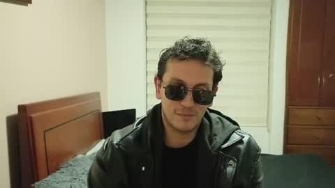 Snapshot of danruiz33 chatting on 28, 6, 2026 Dan online show from 28, 6, 2026