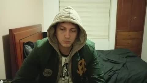 Snapshot of danruiz33 chatting on 18, 7, 2026 Dan online show from 18, 7, 2026