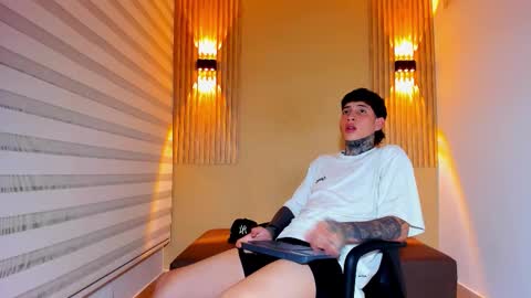 Snapshot of dante_armstrong chatting on 7, 11, 2025 dante_armstrong online show from 7, 11, 2025