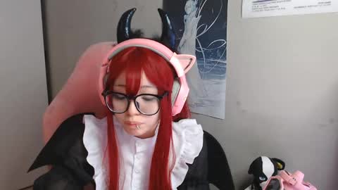 danyelleeyermann online show from 7, 5, 2026