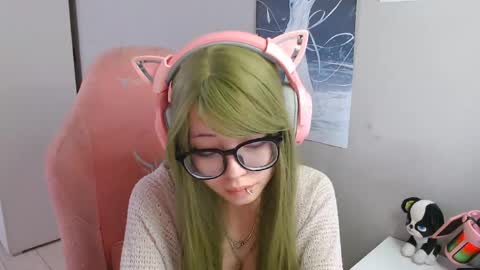 danyelleeyermann online show from 11, 5, 2026