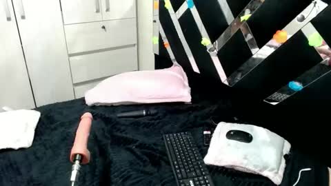 daphne877046 online show from 3, 2, 2026