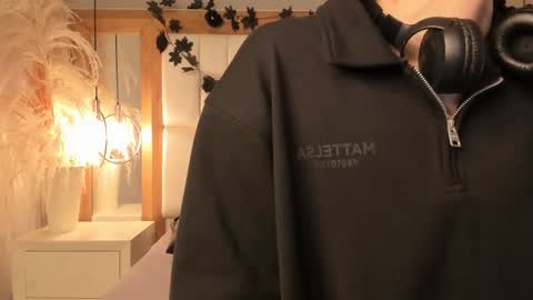 daphne_and_roger online show from 16, 12, 2025