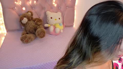 daphne_little online show from 19, 10, 2025