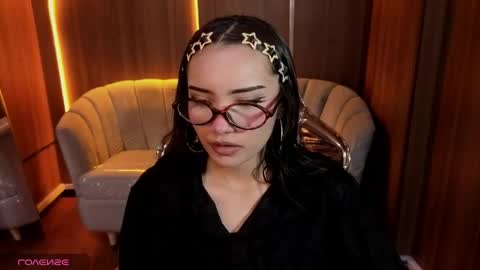 daphne_nicole_b online show from 1, 6, 2026