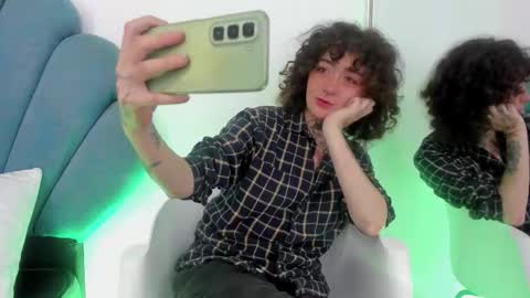 DaphneBlunt online show from 28, 10, 2025